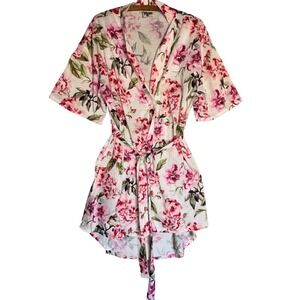 Show Me Your MuMu Floral Kimono Robe One Size Pink White Green Short Sleeve Wrap